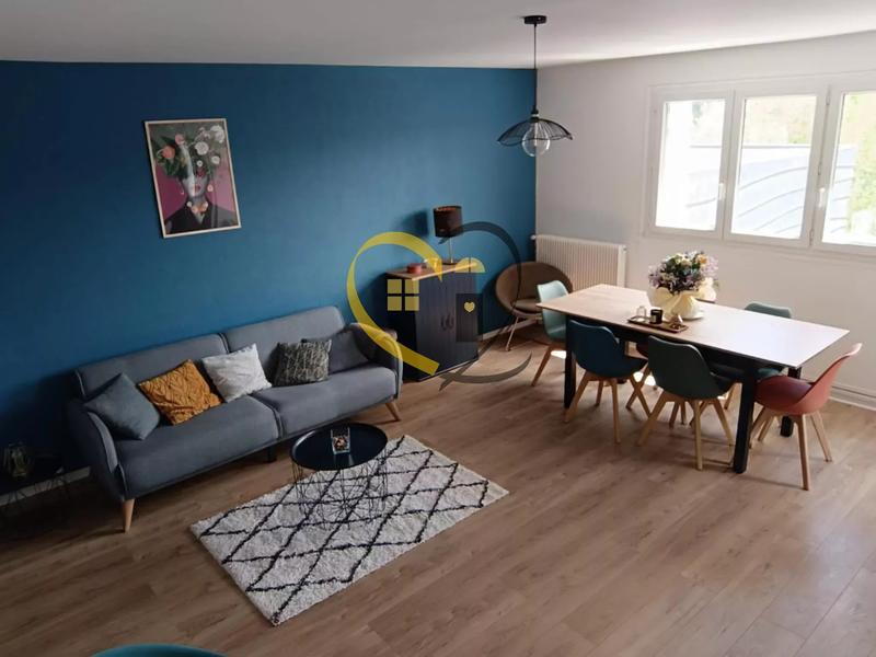 Appartement - 99 m² - 5 pièces