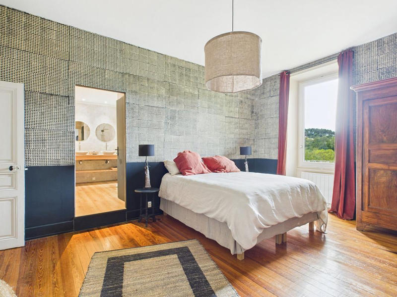 Demeure - 369 m² - 12 pièces