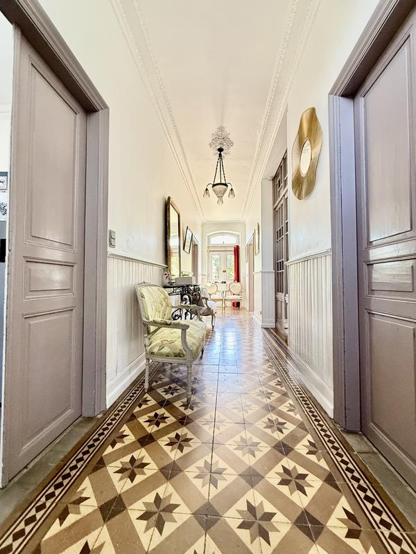 Maison bourgeoise - 258 m² - 10 pièces