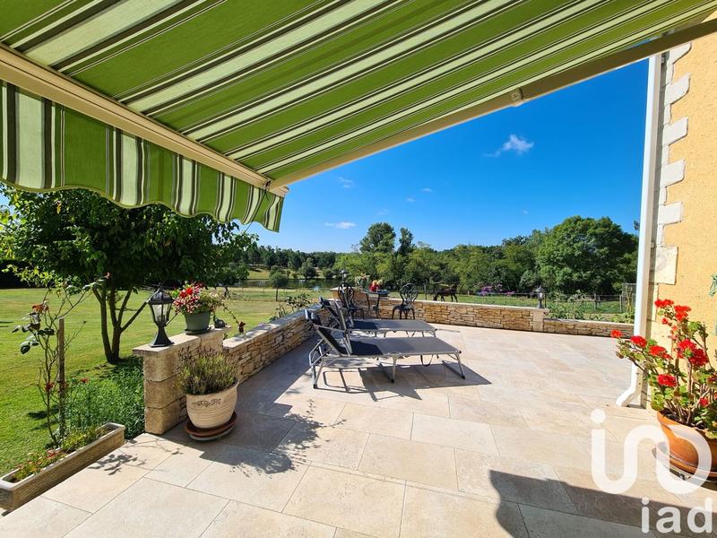 Maison - 202 m² - 6 pièces