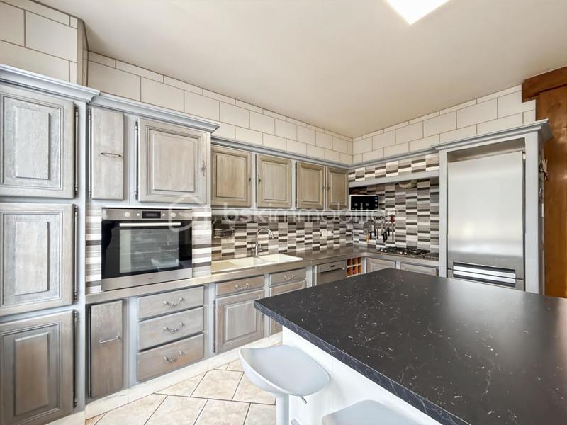 Maison - 190 m² - 7 pièces