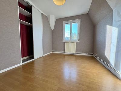 Maison - 84 m² - 4 pièces