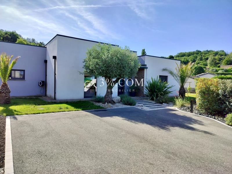 Villa - 200 m² - 7 pièces