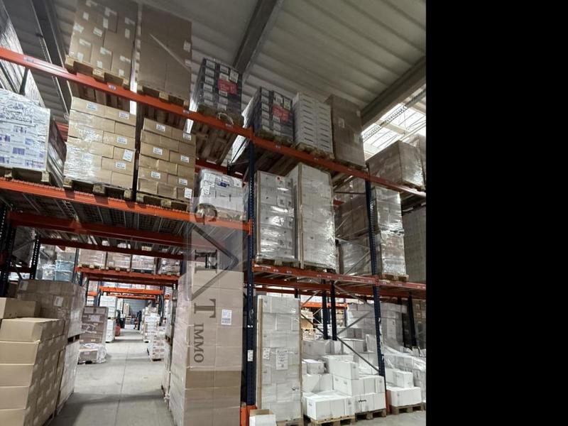 Entrepôt - 1 990 m²