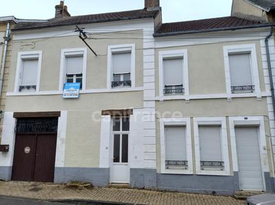 Maison - 95 m² - 4 pièces