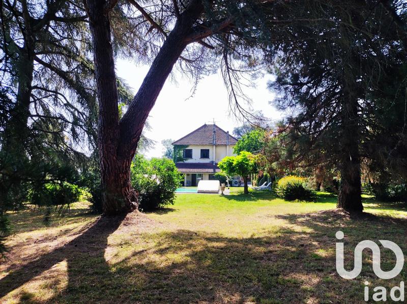 Maison - 227 m² - 7 pièces