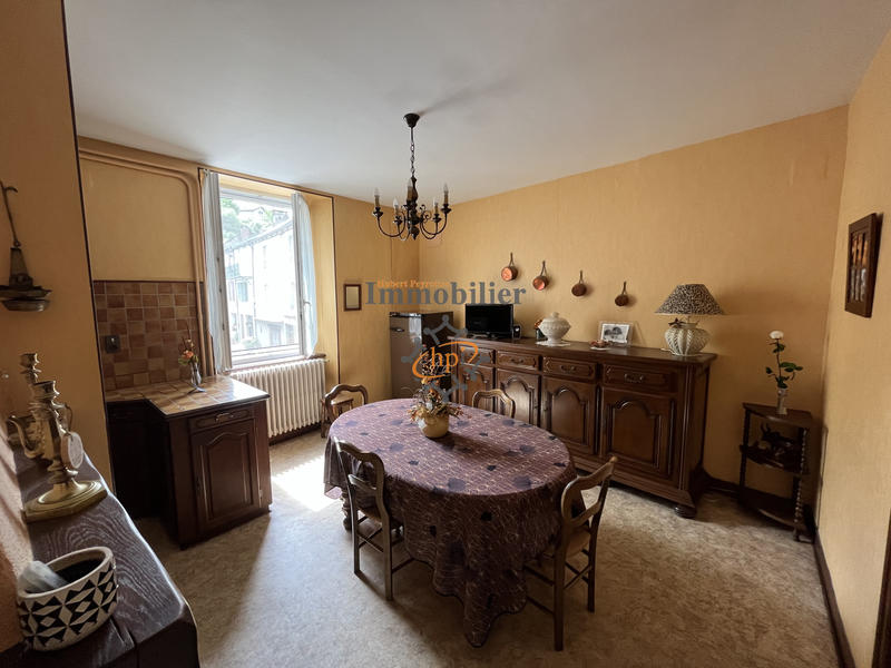 Maison - 190 m² - 6 pièces