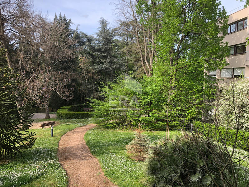 Appartement - 95 m² - 5 pièces