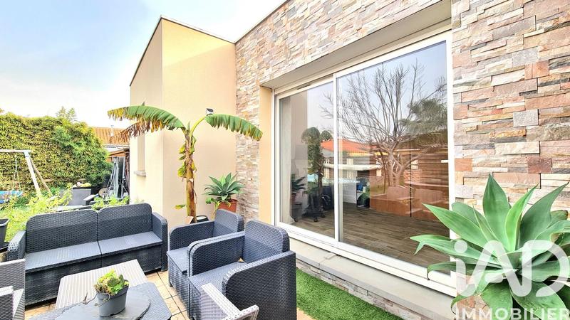 Maison - 111 m² - 5 pièces