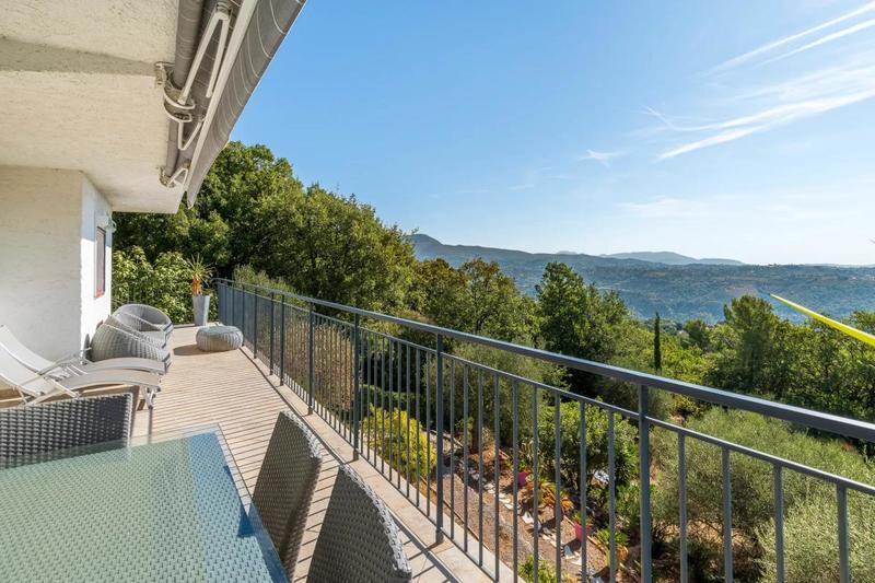 Villa - 233 m² - 8 pièces