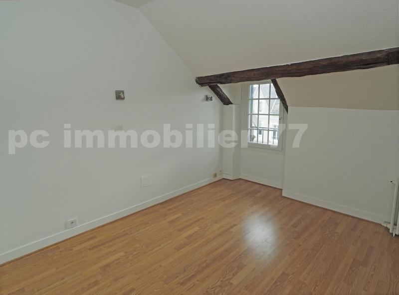 Appartement - 96 m² - 6 pièces