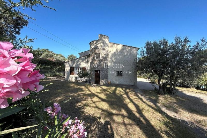 Maison traditionnelle - 180 m² - 7 pièces