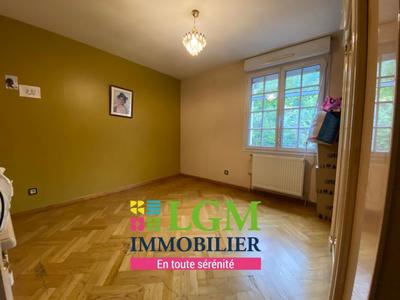 Appartement - 330 m² - 6 pièces