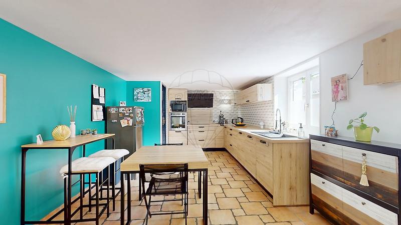 Maison - 96 m² - 5 pièces