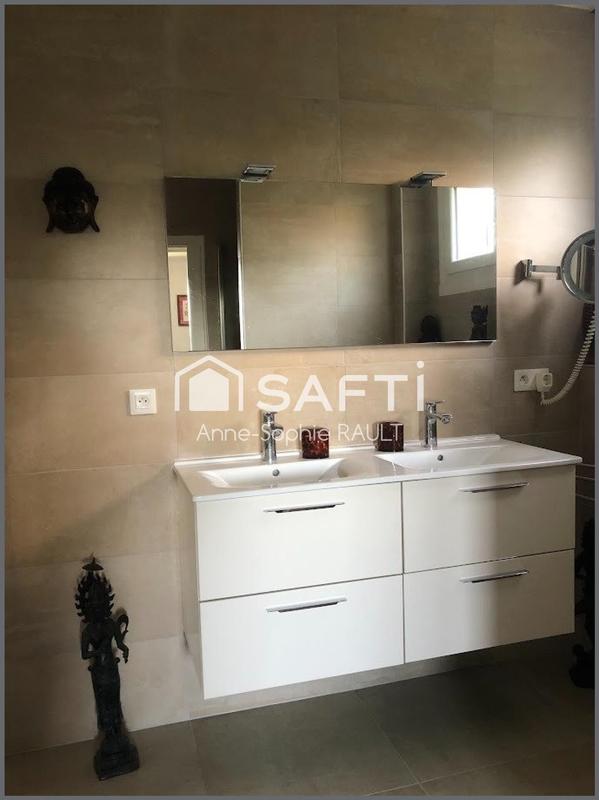 Maison - 254 m² - 9 pièces