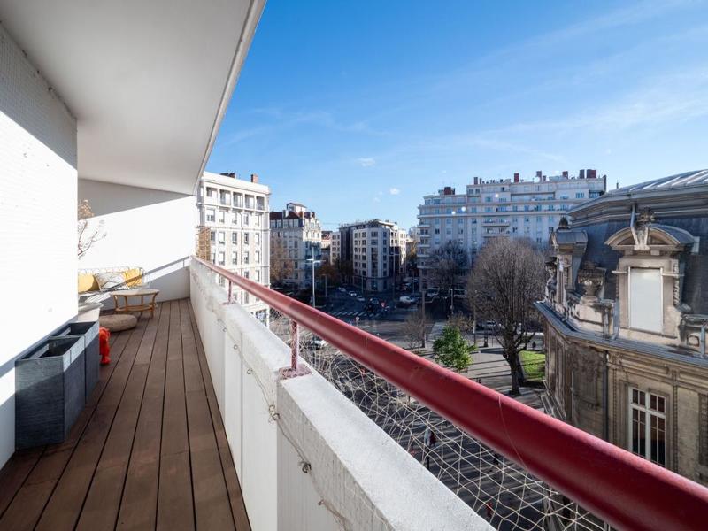 Appartement - 90 m² - 3 pièces