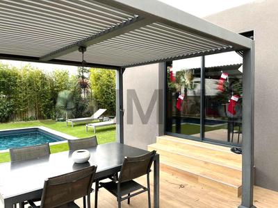 Maison - 210 m² - 7 pièces