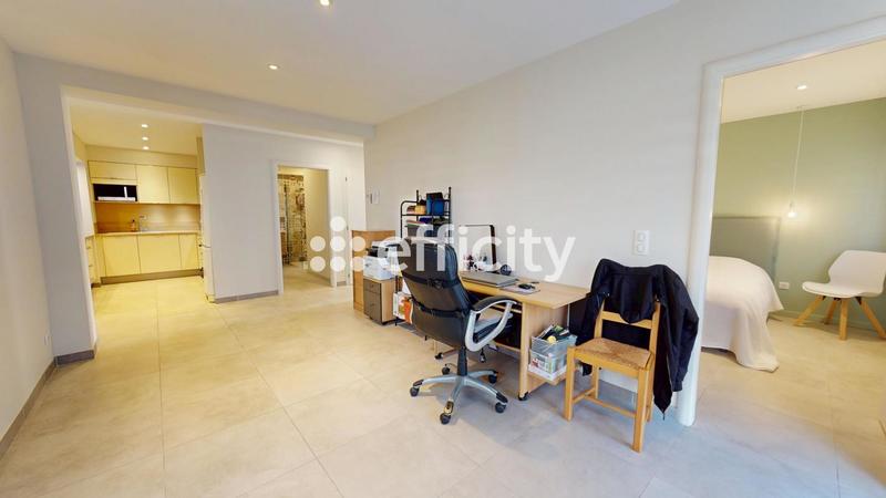 Maison - 186 m² - 8 pièces