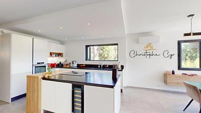 Villa - 158 m² - 6 pièces