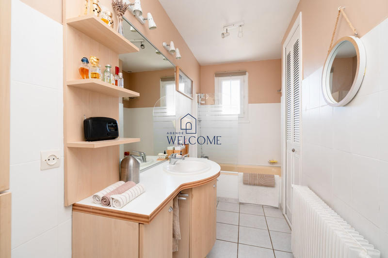 Maison - 139 m² - 6 pièces