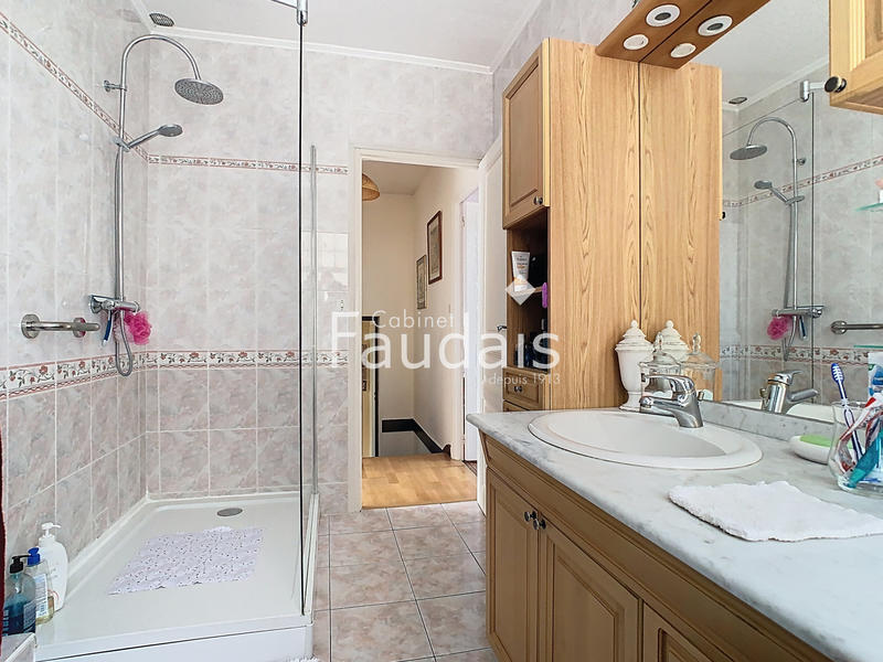 Maison - 168 m² - 7 pièces