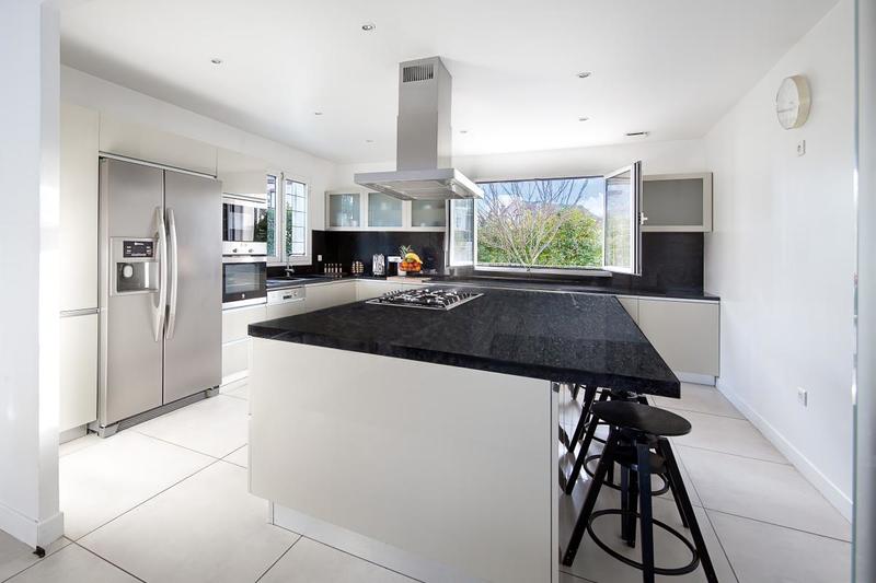 Maison - 350 m² - 5 pièces