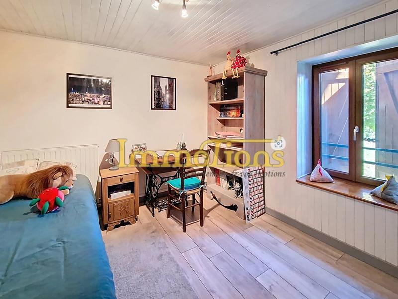 Maison - 210 m² - 7 pièces