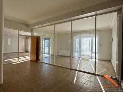 Local commercial - 249 m²