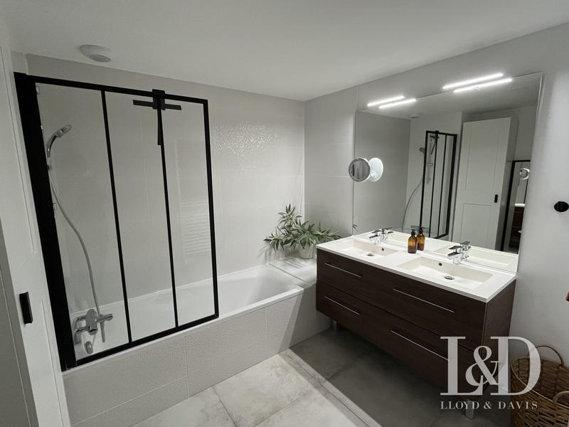 Appartement - 120 m² - 4 pièces