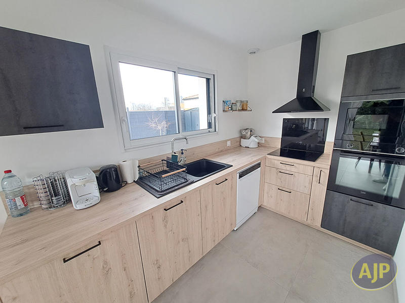 Maison - 95 m² - 4 pièces