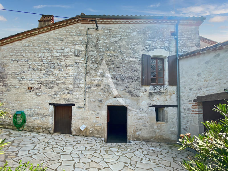 Maison - 200 m² - 8 pièces