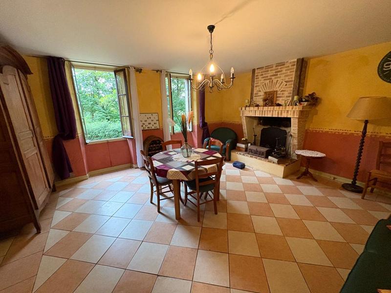 Maison - 180 m² - 6 pièces