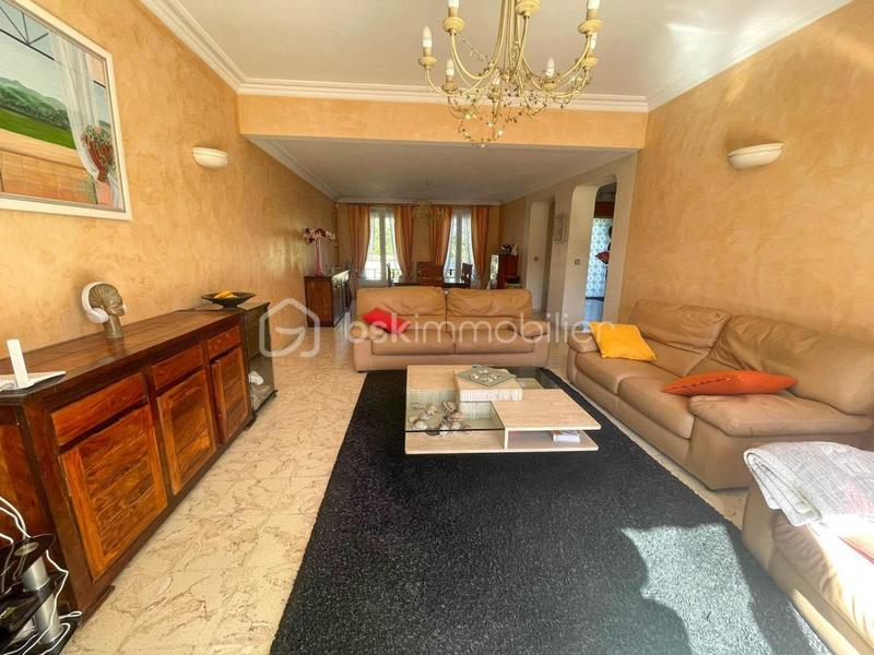 Maison ancienne - 240 m² - 9 pièces