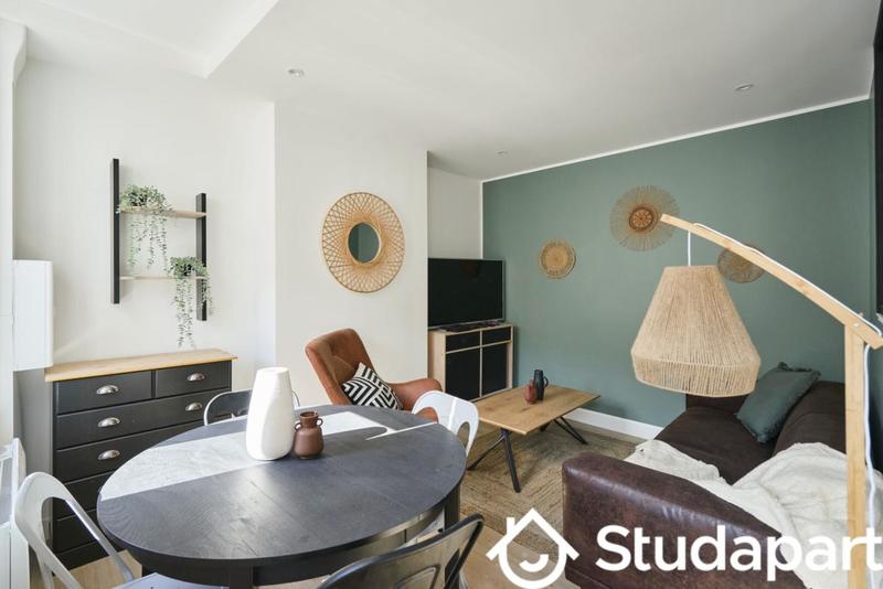 Chambre - 9 m² - 1 pièce