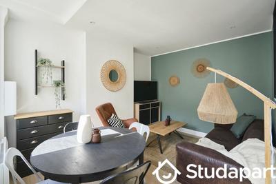 Chambre - 9 m² - 1 pièce