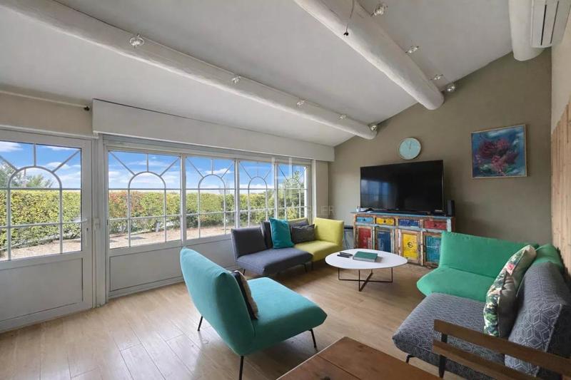 Maison - 200 m² - 6 pièces