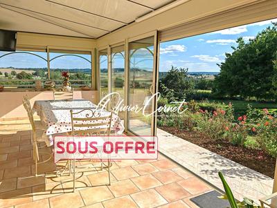 Maison - 137 m² - 6 pièces