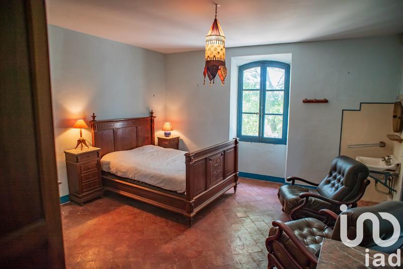 Maison - 693 m² - 10 pièces