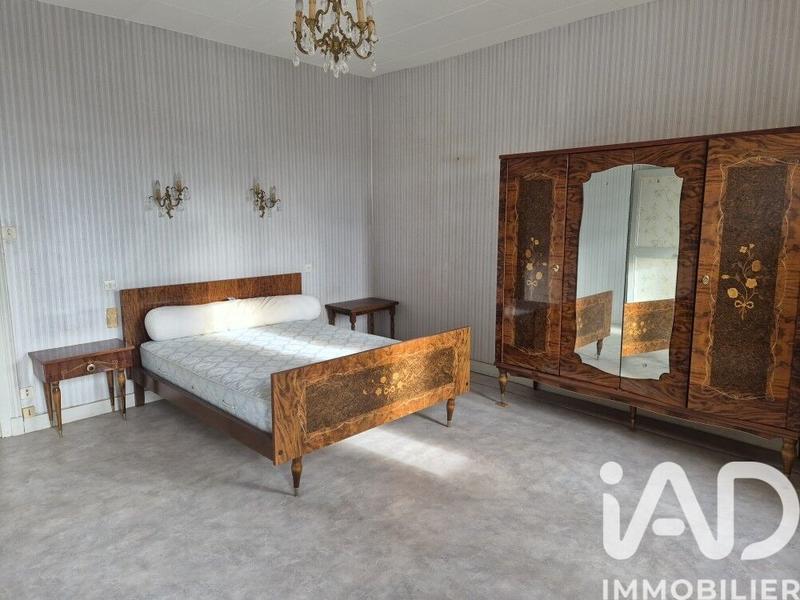 Maison - 211 m² - 6 pièces