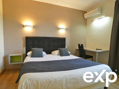 Fonds de commerce - 900 m²