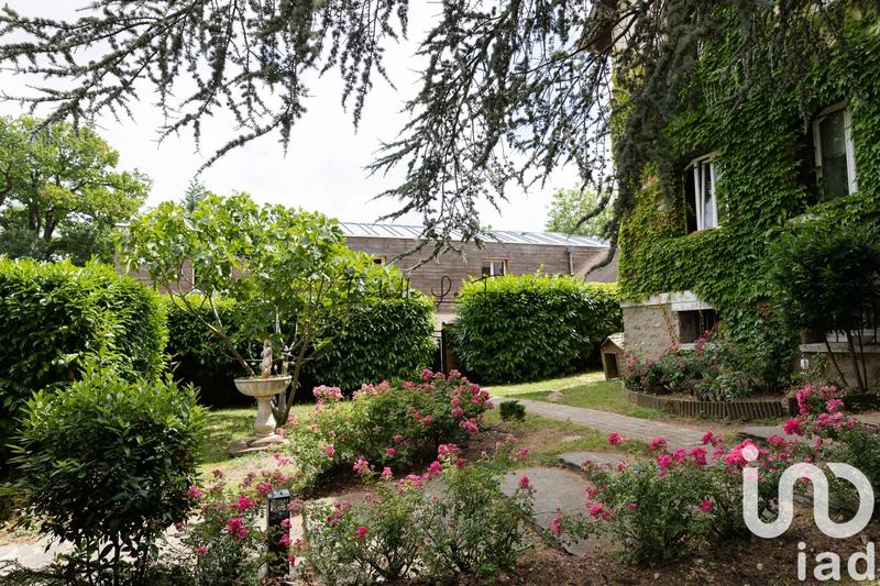 Maison - 334 m² - 12 pièces