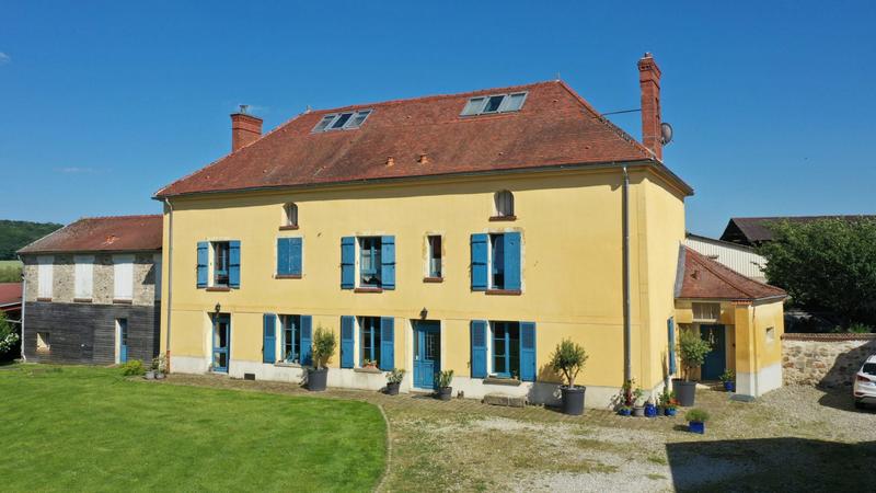 Maison - 400 m² - 16 pièces