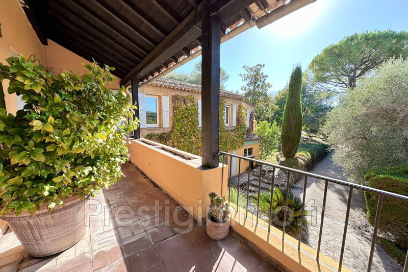 Demeure - 295 m² - 6 pièces