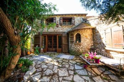 Propriété - 238 m² - 5 pièces