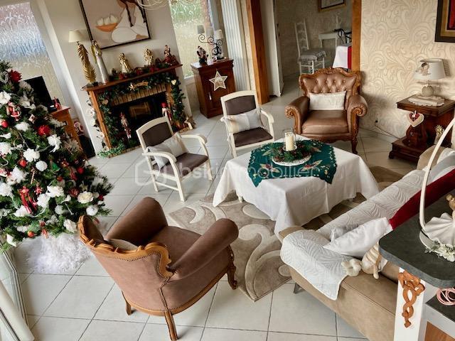 Maison - 230 m² - 7 pièces