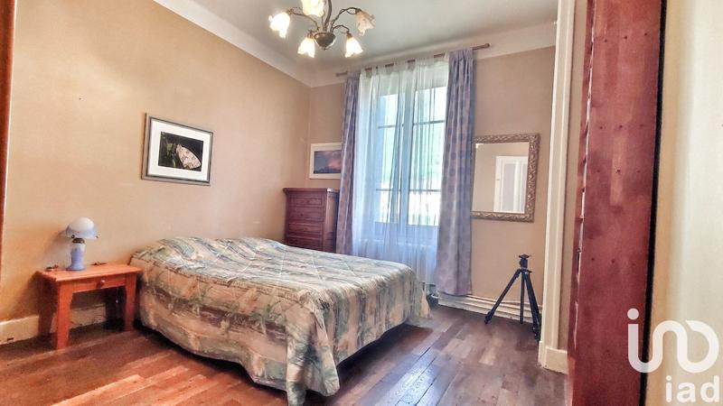 Maison - 240 m² - 11 pièces