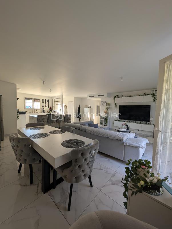 Maison - 112 m² - 5 pièces