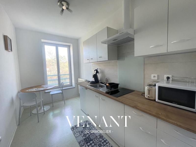 Maison - 260 m² - 9 pièces