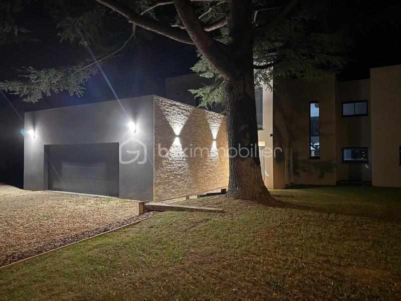 Maison - 293 m² - 7 pièces