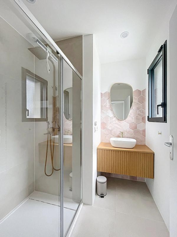 Maison - 181 m² - 7 pièces